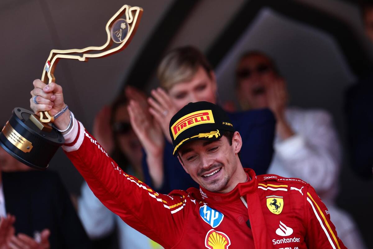 Leclerc obtiene la victoria en el GP de Mónaco y Sainz acaba tercero