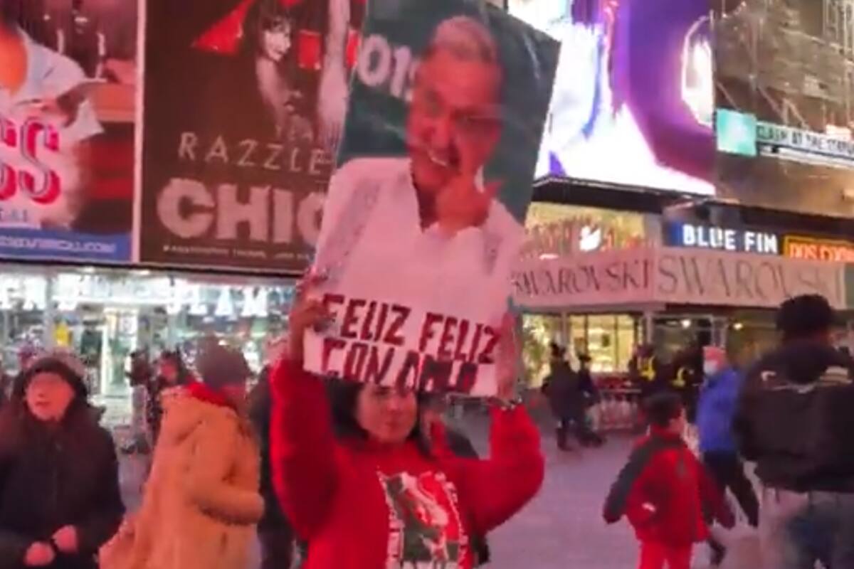Arman fiesta AMLOFest en Times Square de Nueva York con “La Chona” y “Payaso de Rodeo” de Los Tucanes de Tijuana y Caballo Dorado