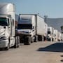 Alza en diésel, impuestos y costos operativos presiona a transportistas de Baja California