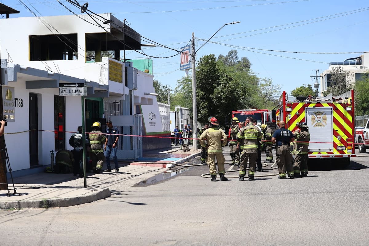 Muere mujer mayor al incendiarse casa en Hermosillo; rescatan con vida a perro