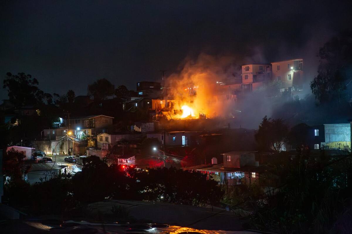 Incendio consume vivienda en la colonia Flores Magón al inicio de 2026