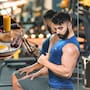 Expertos en nutrición deportiva explican que ganar masa muscular depende de combinar entrenamiento de fuerza con una dieta estructurada que incluya un desayuno rico en proteínas, grasas saludables y carbohidratos complejos para mejorar resultados físicos