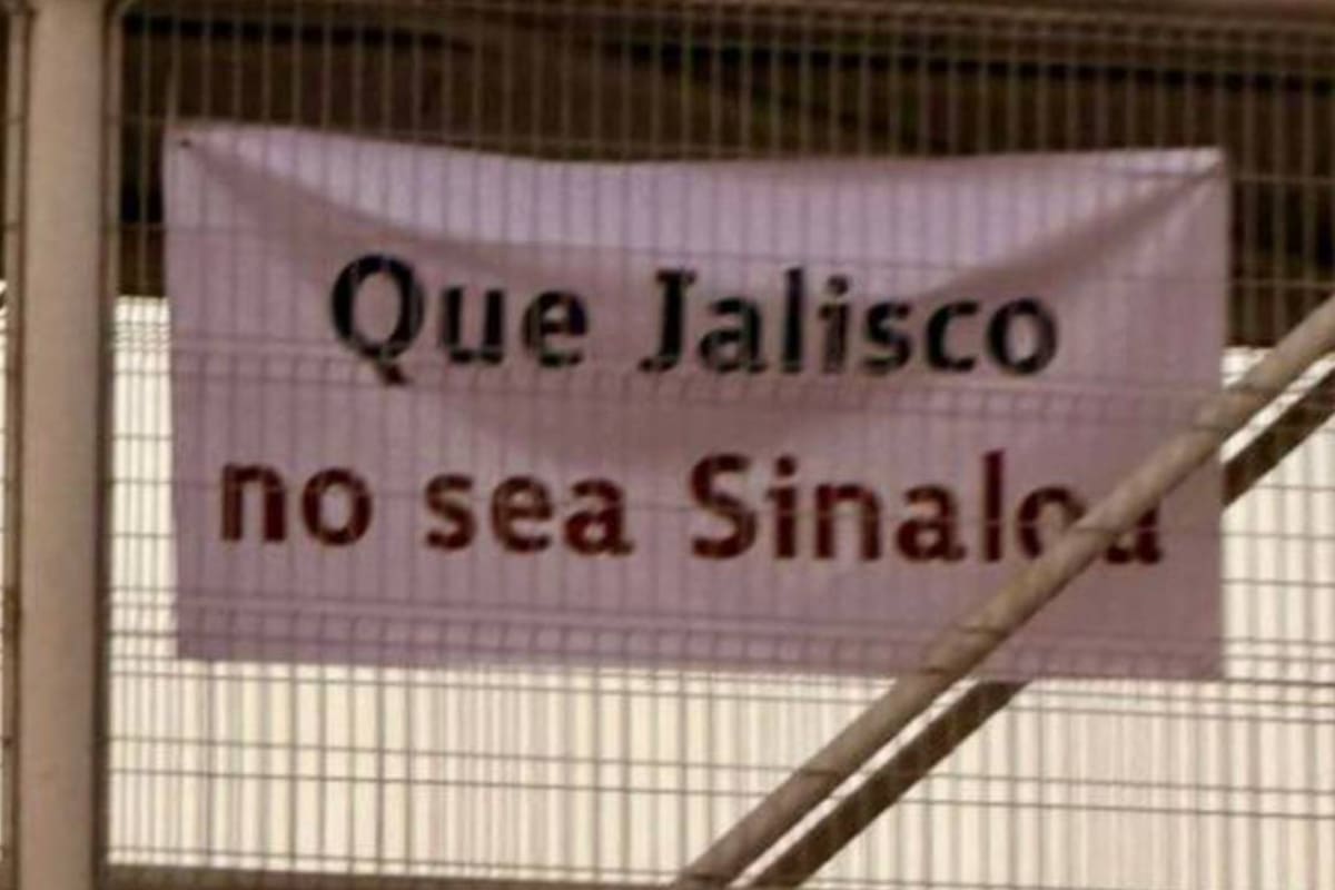 “Que Jalisco no sea Sinaloa”, Mantas con mensaje polémico aparecen en Guadalajara