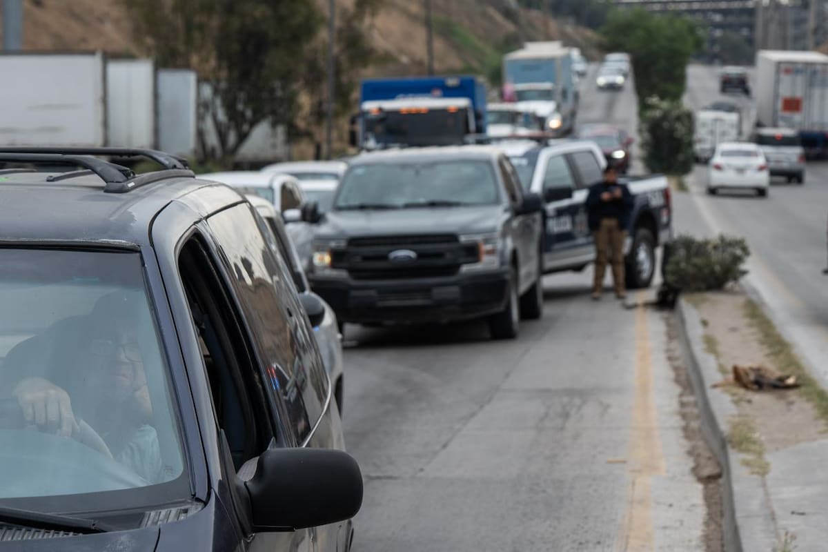 Dejan restos humanos dentro de una caja en bulevar Gato Bronco; cierran vialidad en la zona