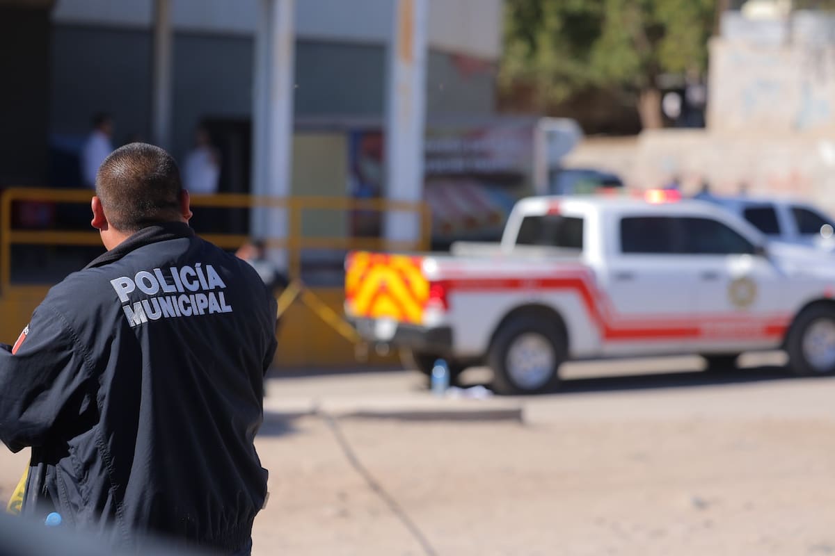 Muere hombre prensado en contenedor de basura ubicado en tienda de Paseo del Río