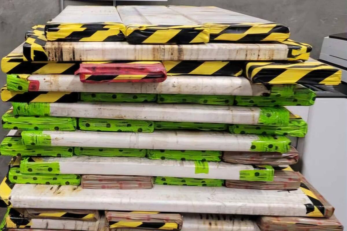 Decomisan más de 818 kilos de metanfetamina en garita de Nogales