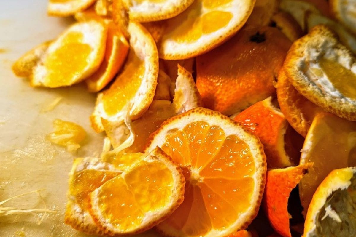 3 formas ingeniosas de usar la cáscara de naranja y darle una segunda vida a esta fruta