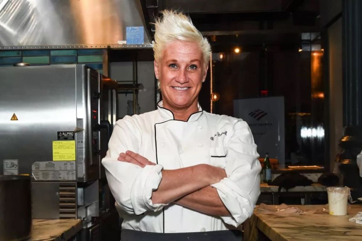 Confirman la causa de muerte de la chef Anne Burrell: suicidio por intoxicación aguda