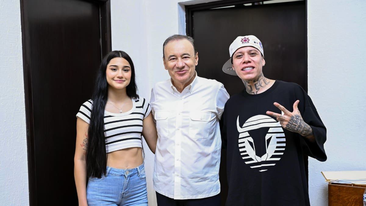 Camila Zamorano y Santa Fe Klan visitan a Alfonso Durazo en Palacio de Gobierno; así fue el encuentro