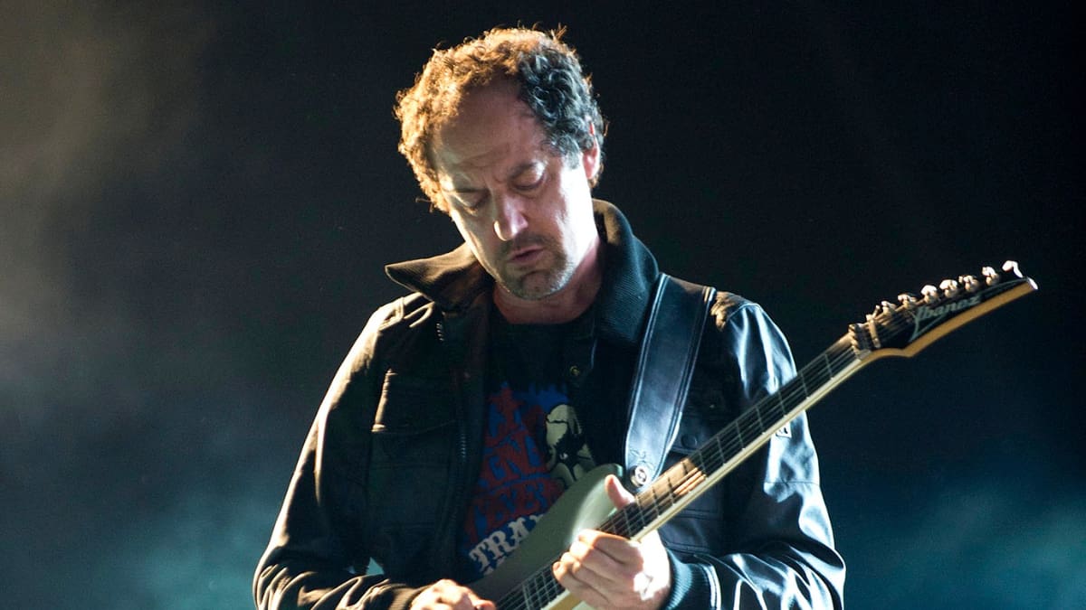 Caifanes dedica emotivo momento a Alejandro Marcovich durante concierto en León (VIDEO)