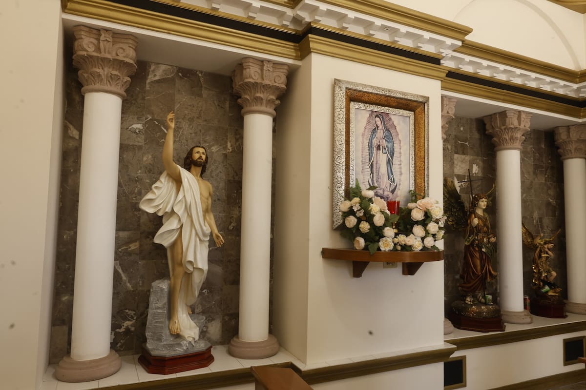 Si desea ir a la capilla, esta se ubica en la calle Ures, entre Morelia y Luis Encinas, de la colonia Centro.