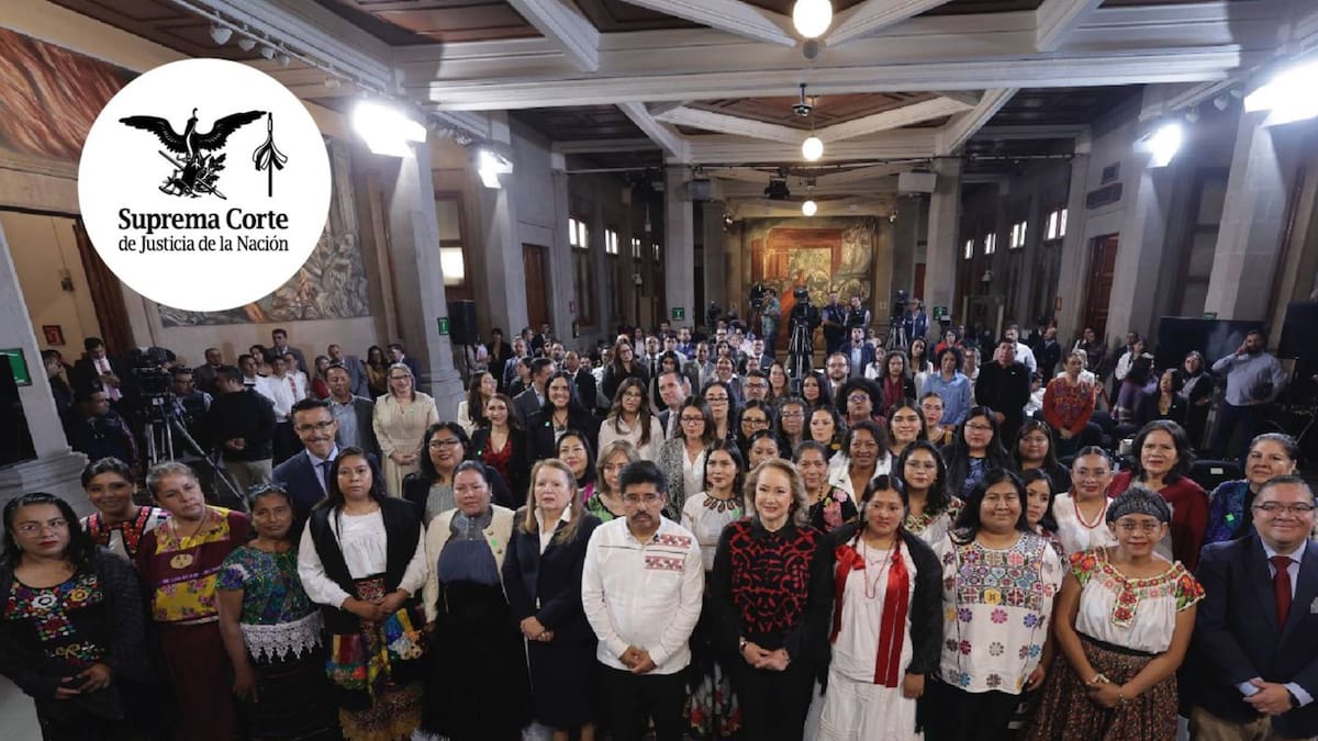 Tras escuchar los testimonios, el ministro presidente Aguilar Ortíz anunció la apertura de 15 espacios en altos mandos para mujeres indígenas dentro del Poder Judicial. Foto: SCJN.