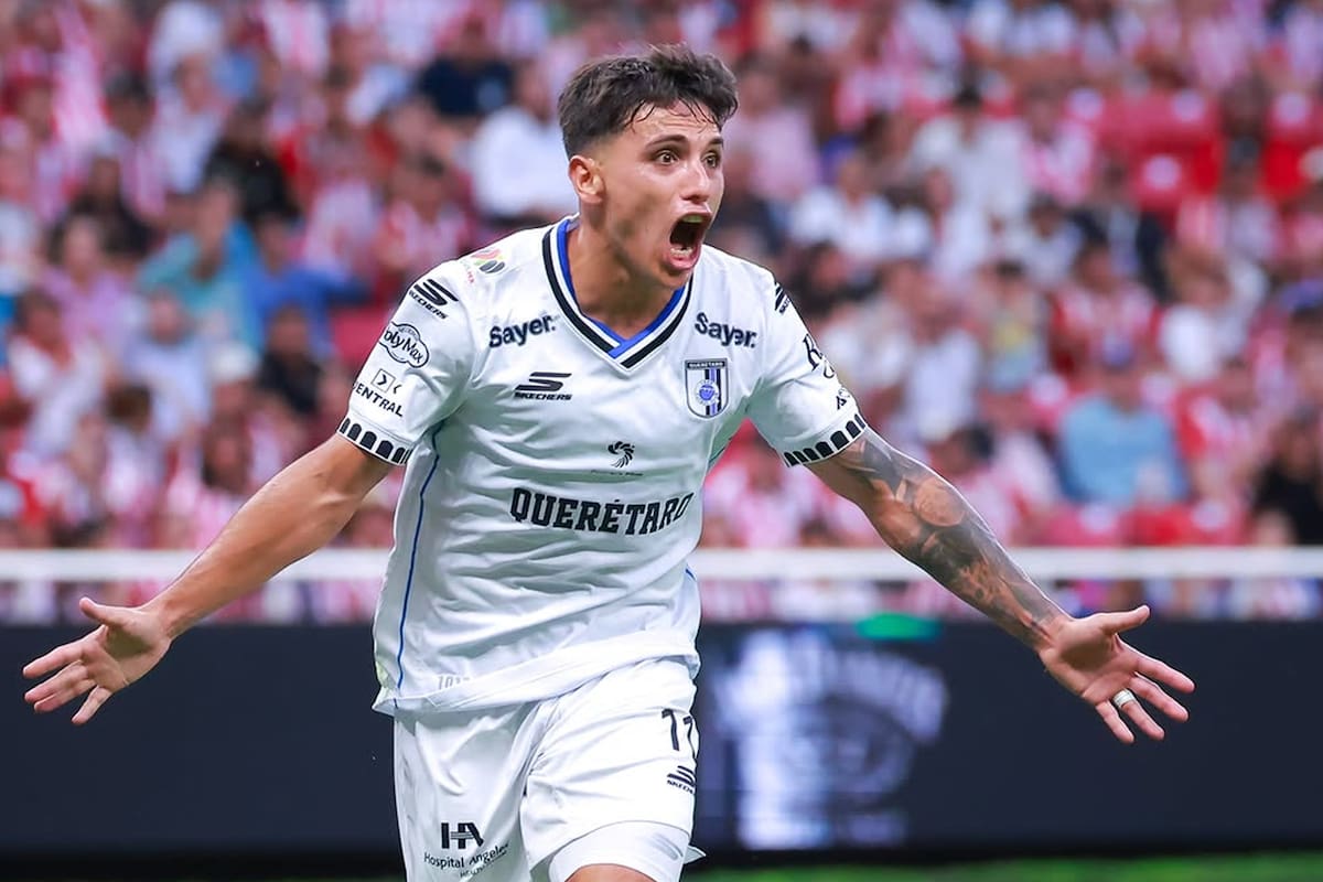 Querétaro vence 2-0 a Chivas en el Akron y rompe una racha de 12 años