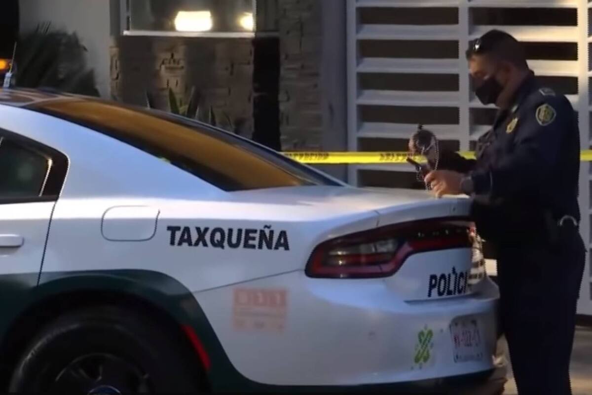 Motociclista muere tras ser atropellado por microbús en Coyoacán; chofer intentó darse a la fuga