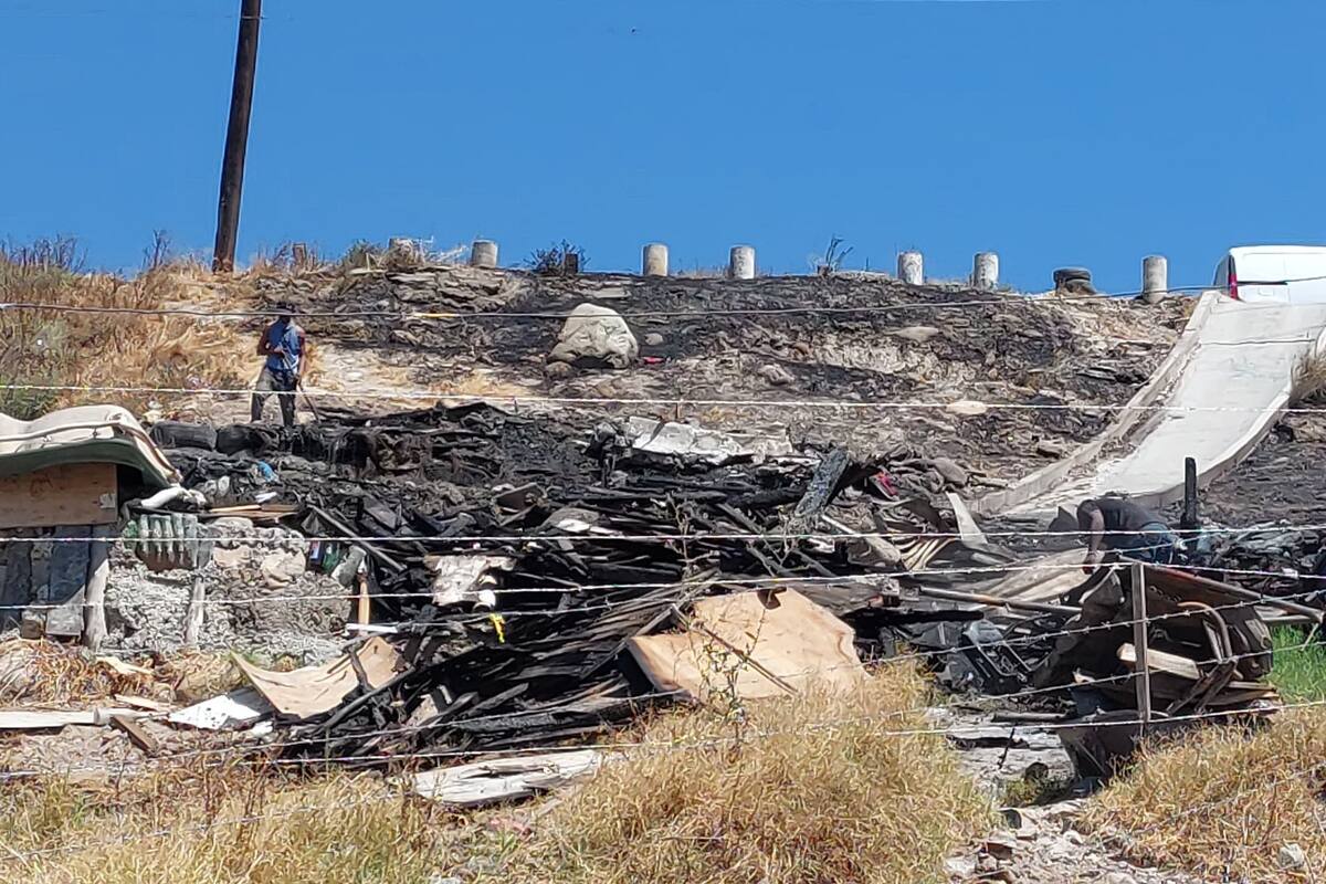 Incendio destruye 8 viviendas en Tijuana