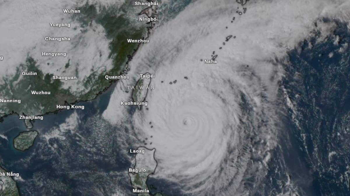 El supertifón Champi se convierte en el ciclón tropical más poderoso del planeta y alcanza la categoría 5