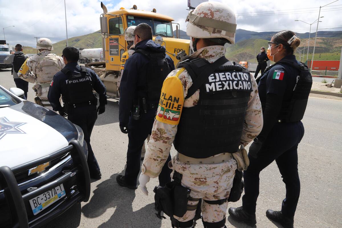 Sedena enfrenta a civiles armados en Culiacán