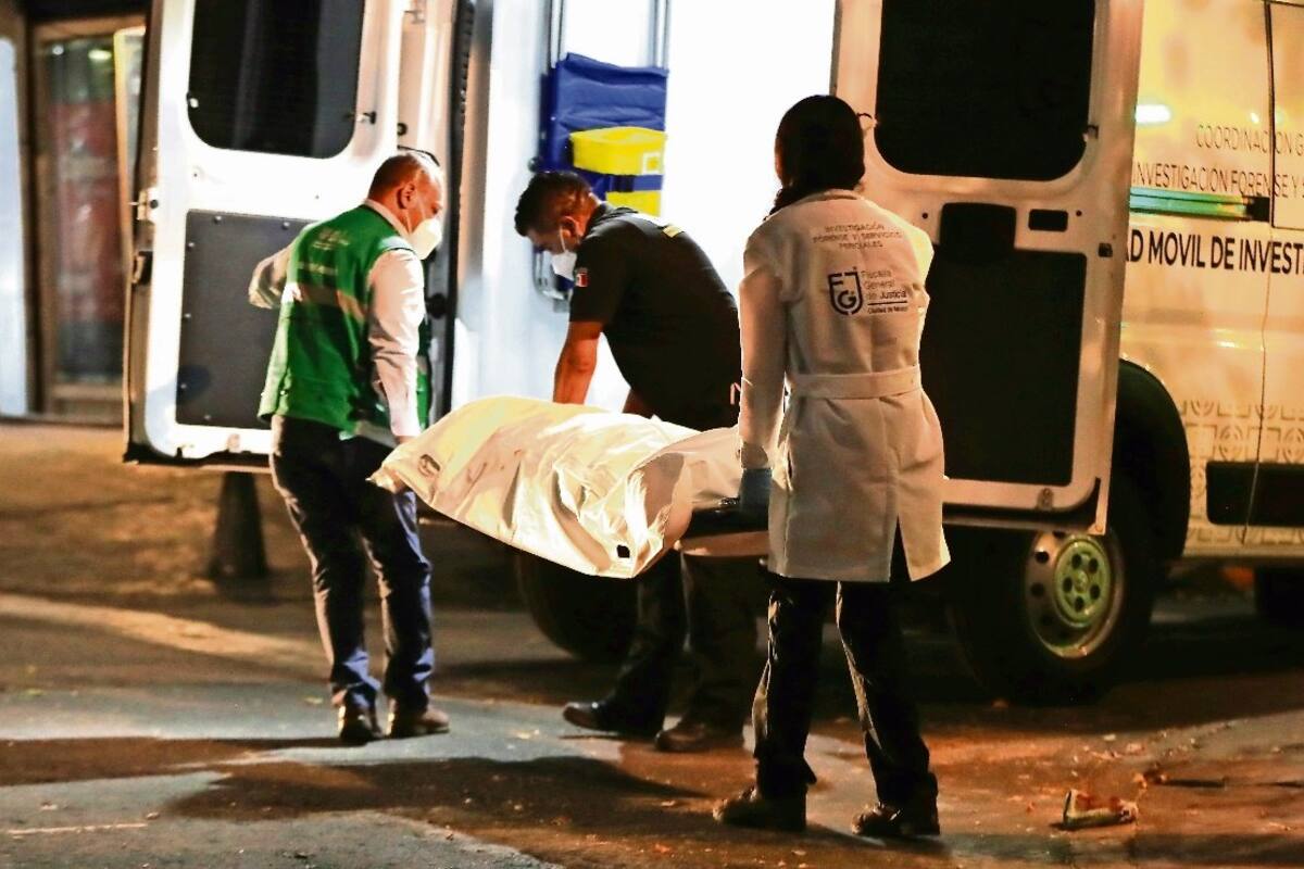 Padrastros entregan a adolescente que participó en homicidio en CDMX