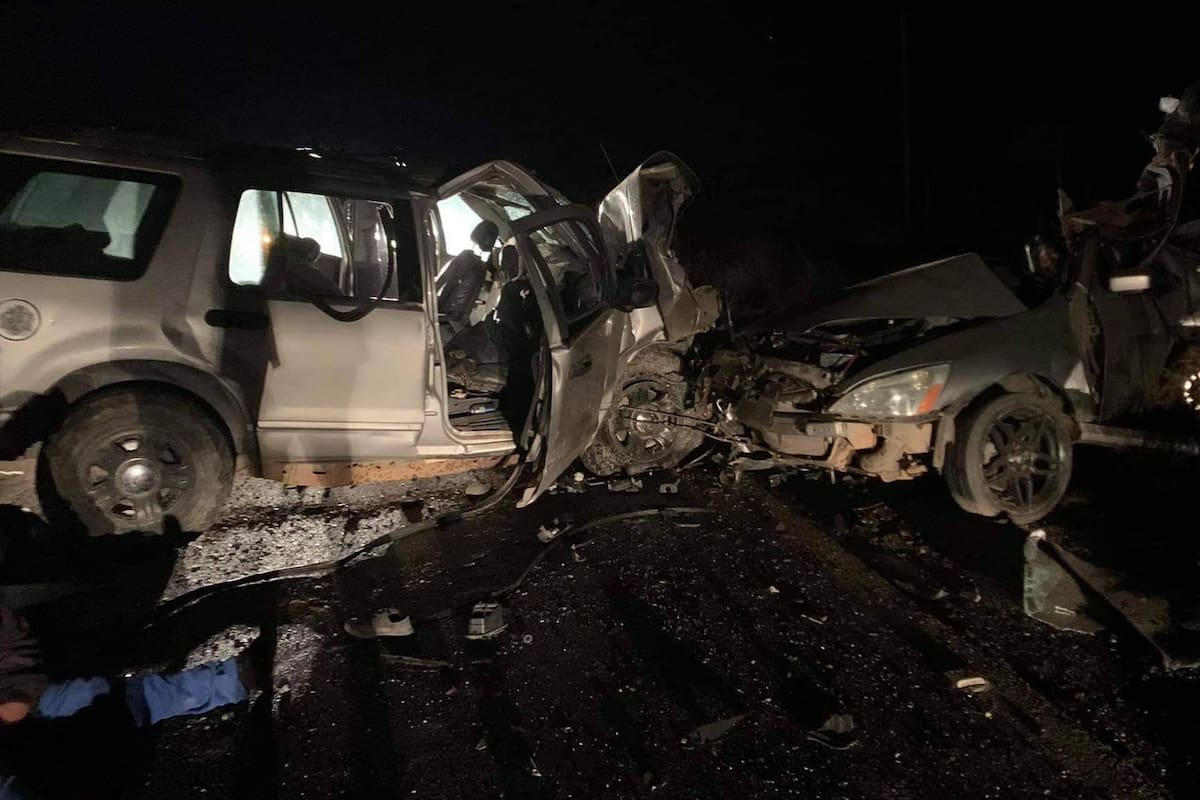 Aparatoso accidente en San Quintín deja seis jóvenes sin vida