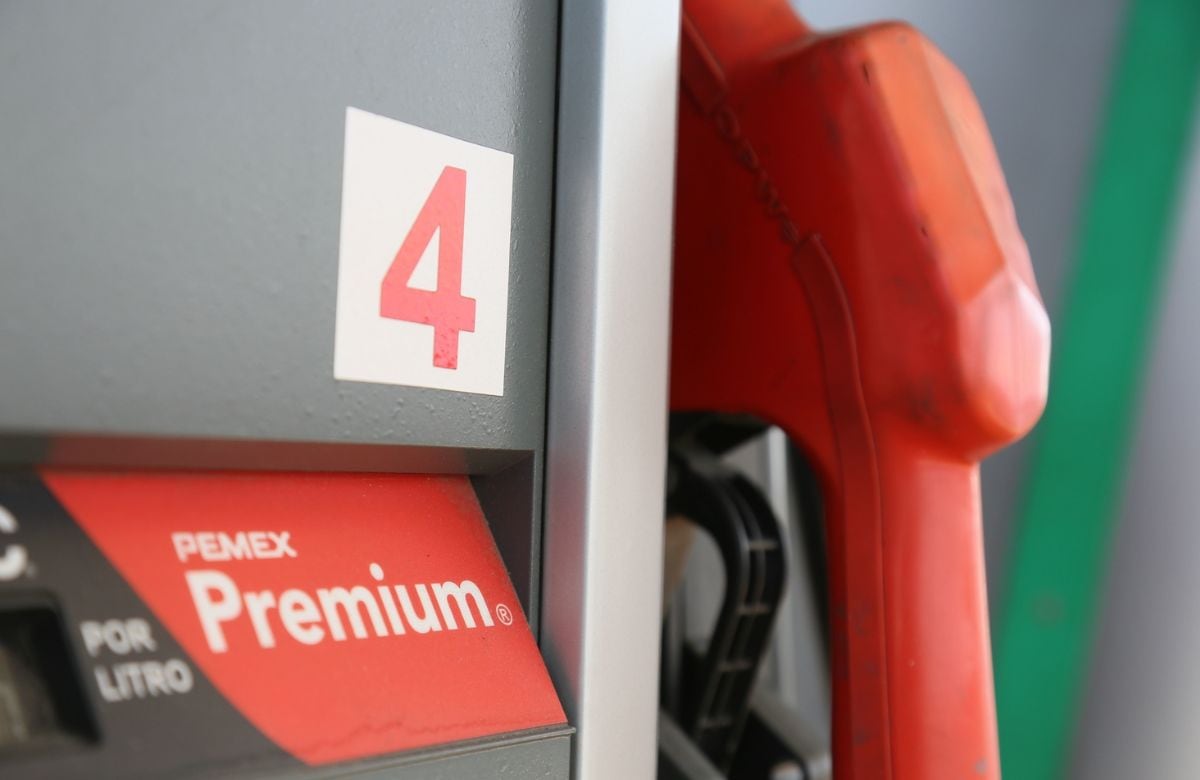 La gasolina Premium supera los 30 pesos por el cierre del Estrecho de Ormuz, mientras la Magna permanece en 24 pesos hasta septiembre de 2026 | Archivos GH