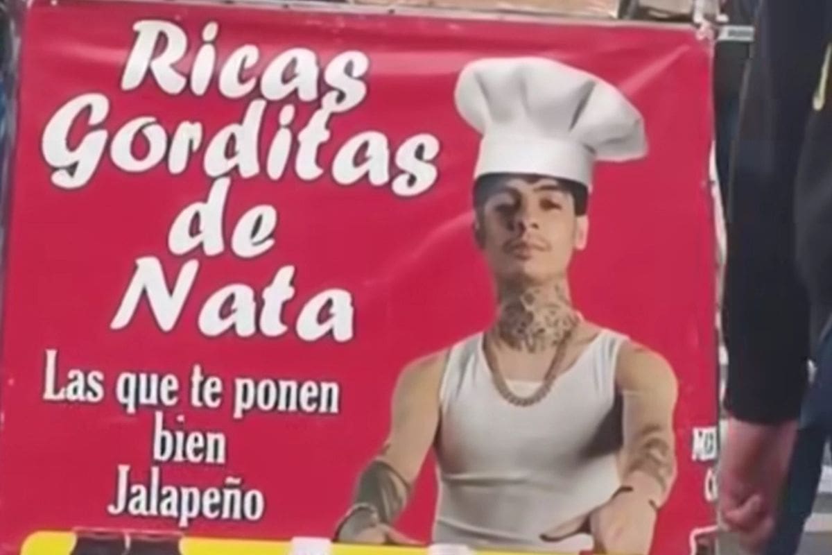 Se viraliza puesto de gorditas que usa la imagen de Natanael Cano en su publicidad