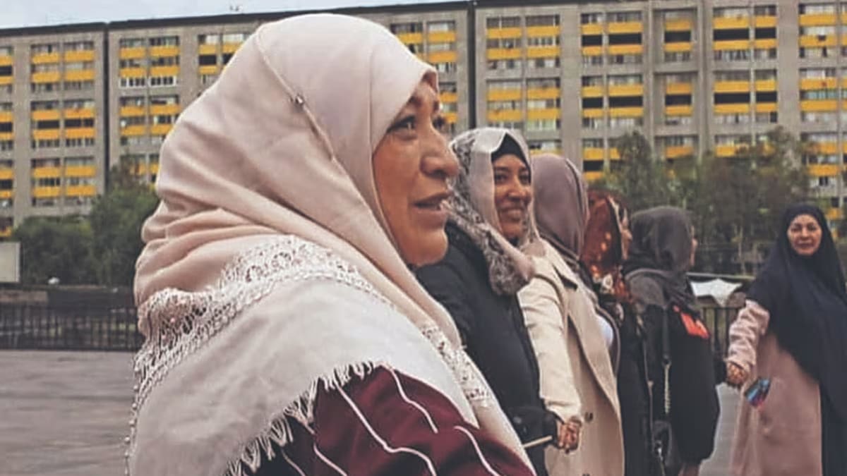 La SCJN estableció criterios para permitir el uso del hiyab en fotografías de pasaporte cuando el velo no impida identificar a la persona, pero activistas señalan que aún persisten barreras en la SRE. (El Universal)