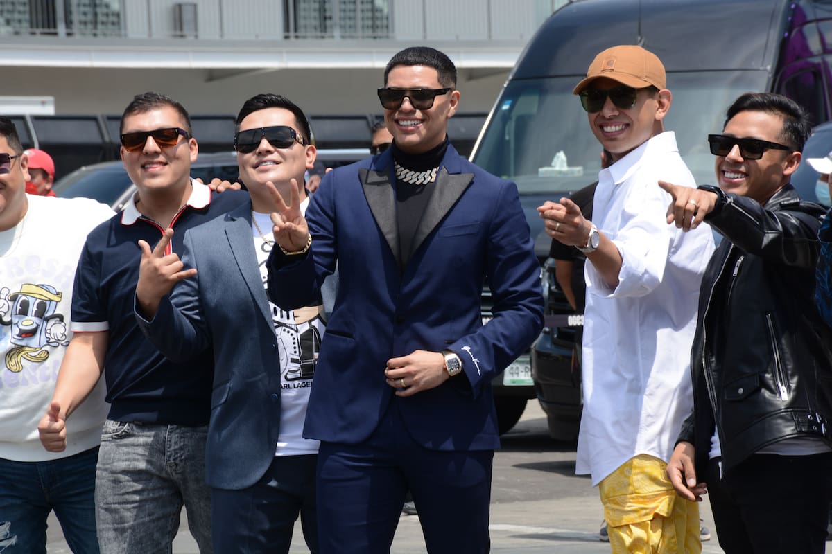 Eduin Caz promociona su próximo álbum con Grupo Firme