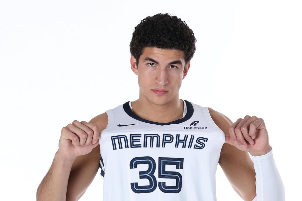 NBA: Karim López recibe minutos en pretemporada de Grizzlies