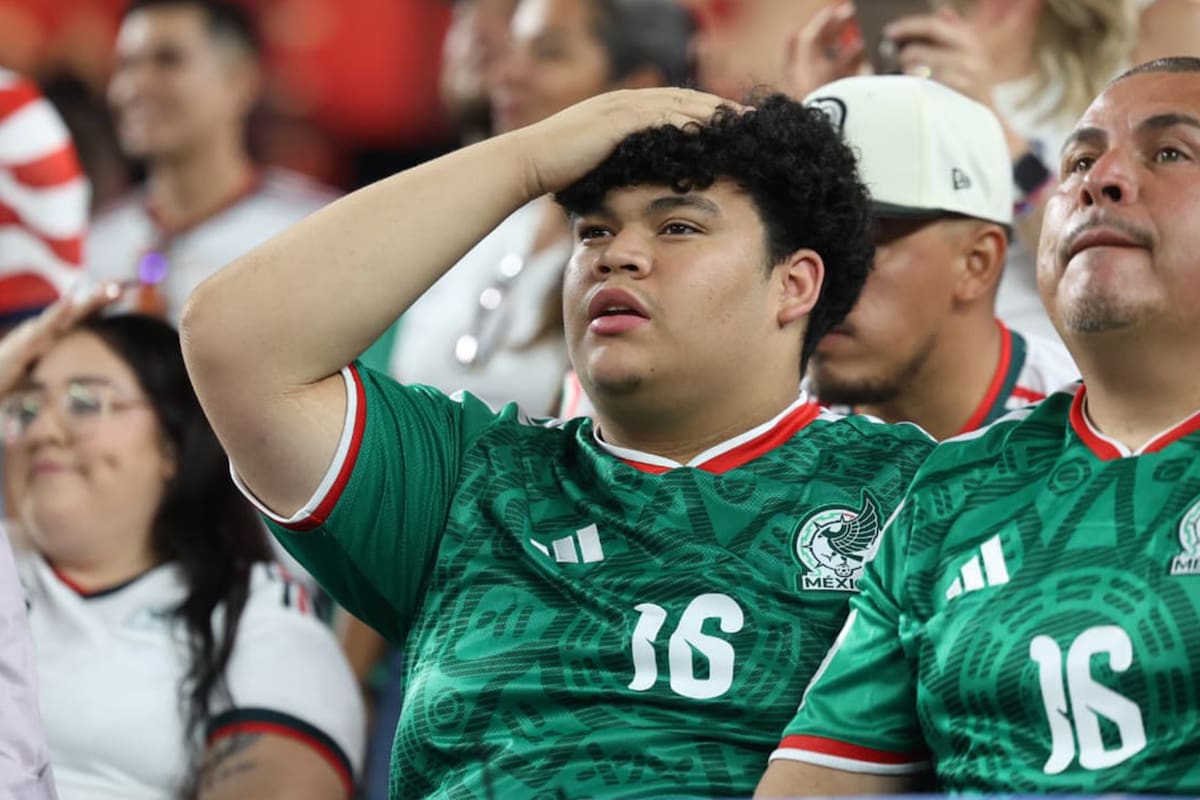 Afición mexicana pinta de verde Glendale, pero termina decepcionada por la goleada ante Estados Unidos