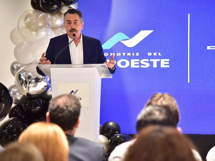 Preside Javier Lamarque apertura de nueva agencia automotriz
