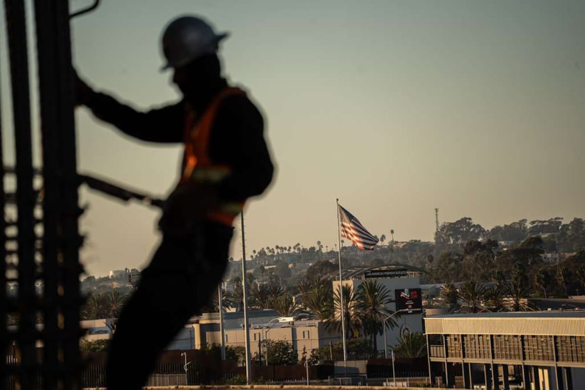 Aunque el costo del trabajo formal en México se disparó por reformas y alzas salariales, continúa por debajo del promedio de América Latina