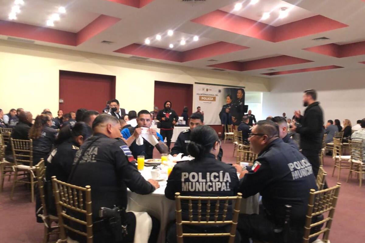 Organizan ceremonia de reconocimiento a policías de Rosarito
