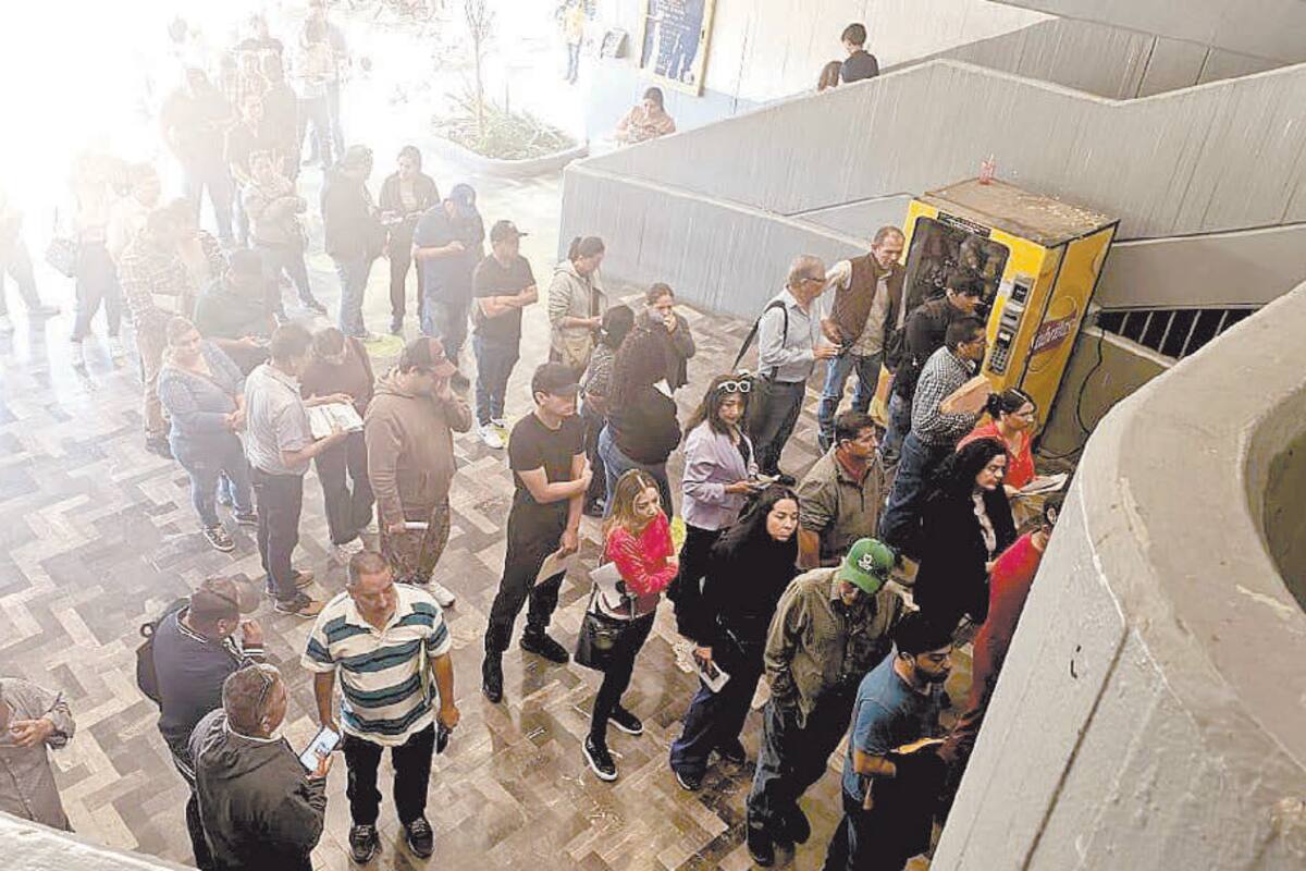 Los contribuyentes saturan Agencia Fiscal en Ciudad Obregón