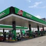 Gobierno y gasolineros acuerdan mantener la gasolina regular por debajo de 24 pesos y el diésel debajo de 27 pesos por litro durante seis meses más