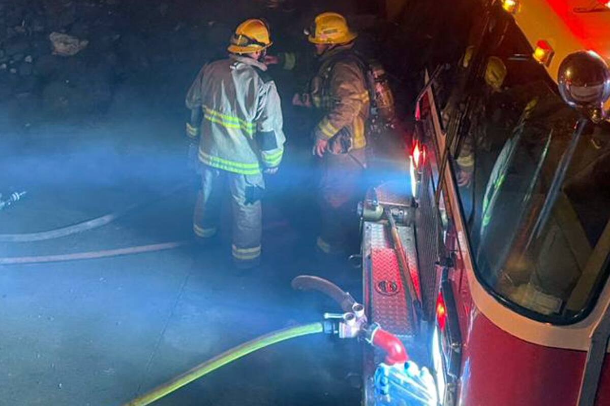 Por incendio desalojan a huéspedes de hotel en la Zona Norte de Tijuana