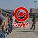 Activistas protestan en más de 24 tiendas Target para exigir que la empresa se pronuncie contra redadas migratorias del ICE