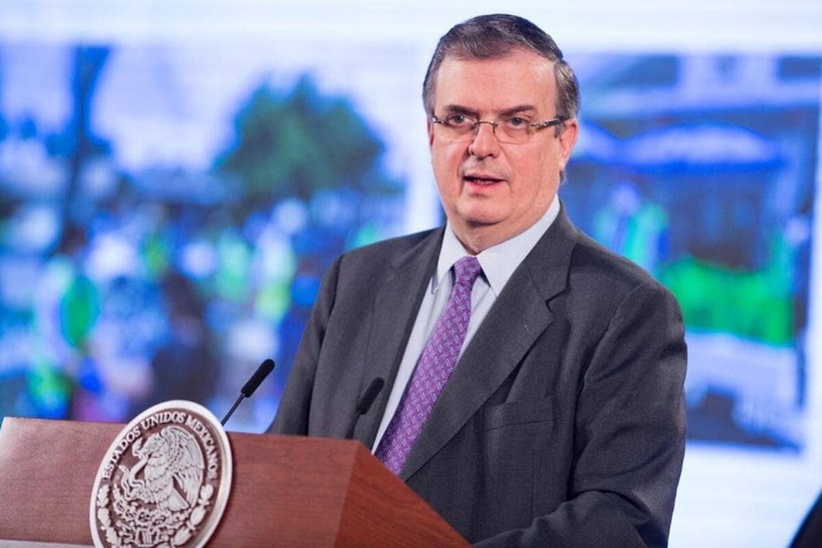 Celebra Ebrard efectividad de vacuna Covid-19 de Oxford y AstraZeneca