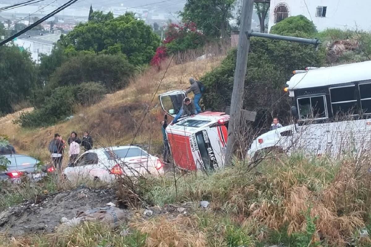 Accidentes de transporte público dejan varios lesionados