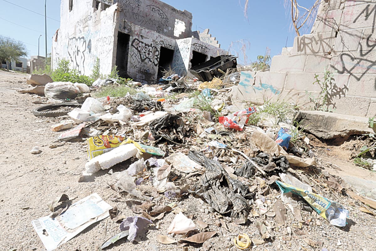 Piden que derrumben la “Casa del Diablo” en Los Arroyos