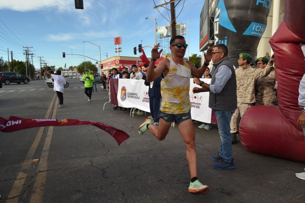 Daniel Valdez vuelve a dominar la carrera Canaco