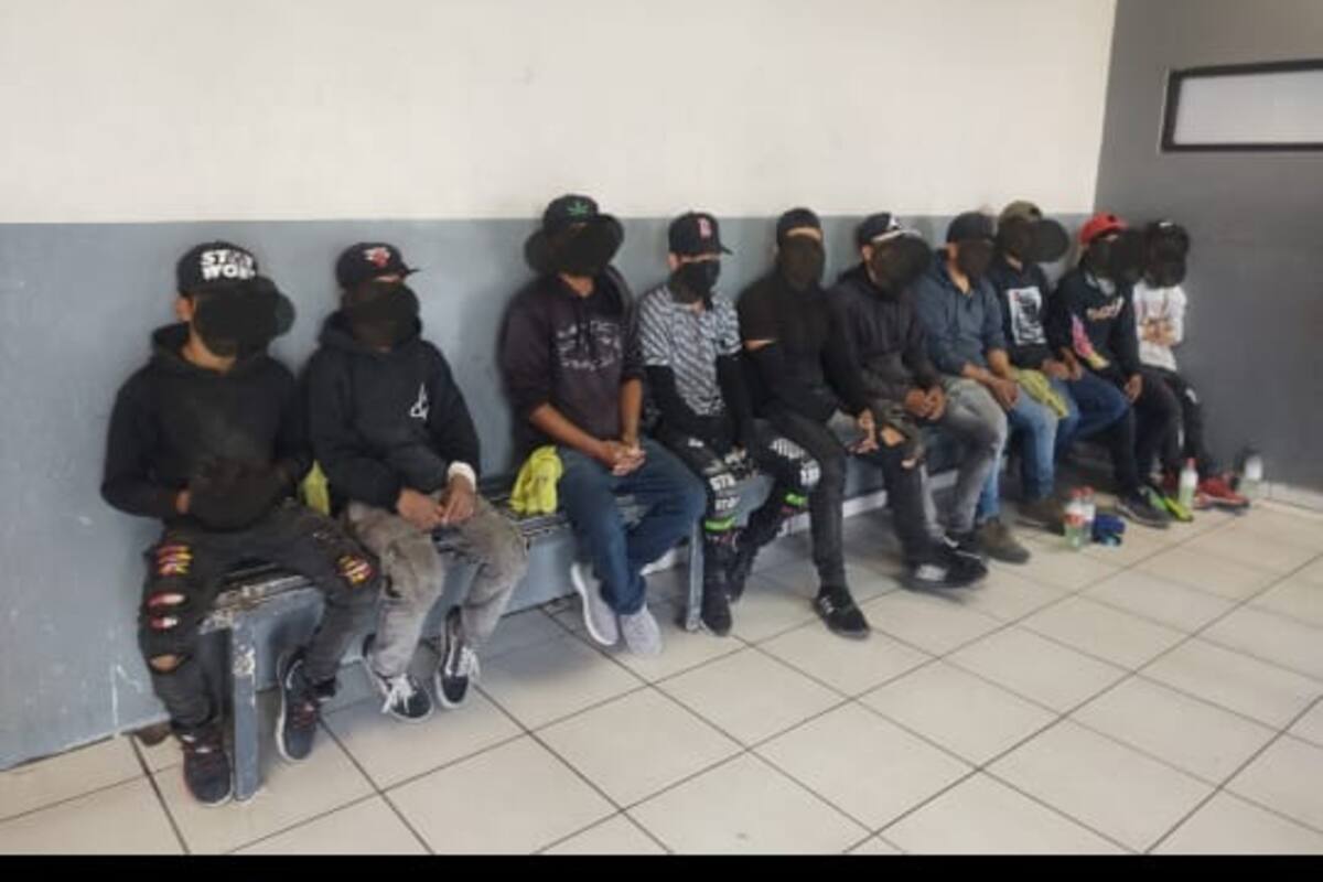 Arrestan a 10 “limpiavidrios” por alterar el orden en bulevar
