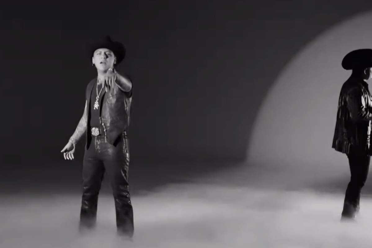 Christian Nodal y Alfredo Olivas estrenan el video oficial de “Se vienen días tristes”