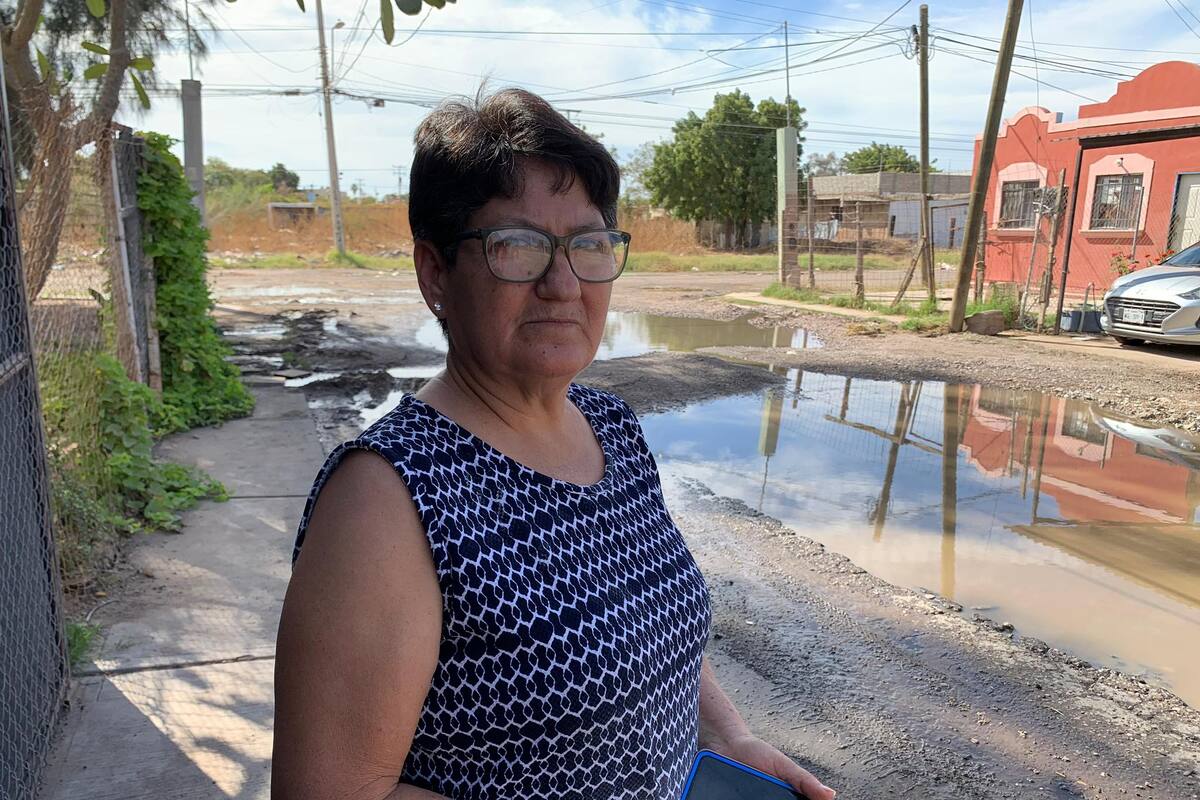 Fugas de aguas residuales obligan a residentes a abandonar Ciudad Obregón