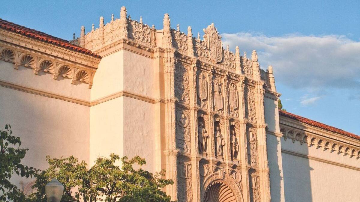 El Museo de Arte de San Diego se ubica dentro del parque Balboa.