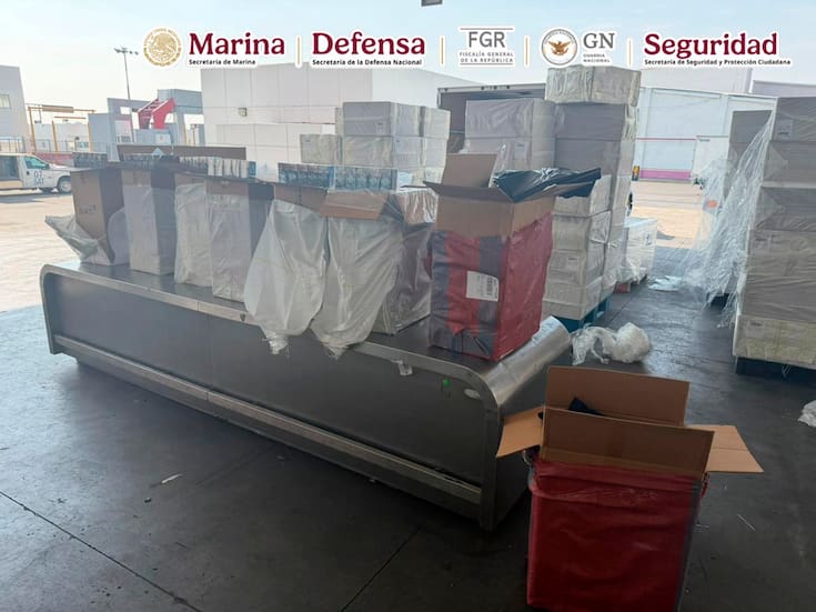 Aseguran 20 toneladas de cigarros ilegales en el AICM provenientes de Japón; el contrabando interceptado evitó una evasión fiscal de 16 mil millones de pesos
