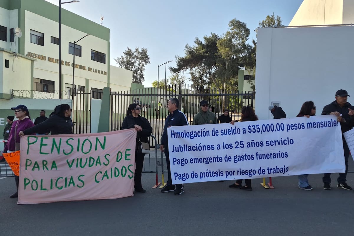 Policías de Tijuana piden a la Presidenta Sheinbaum servicios médicos