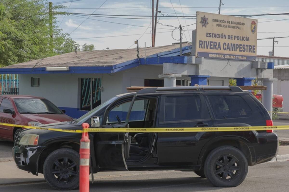 Hombre baleado llega a estación de policía de la Rivera Campestre
