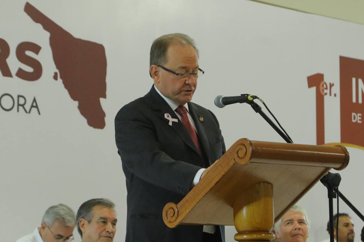 Arturo Bours Griffith rinde su primer informe como senador por Sonora