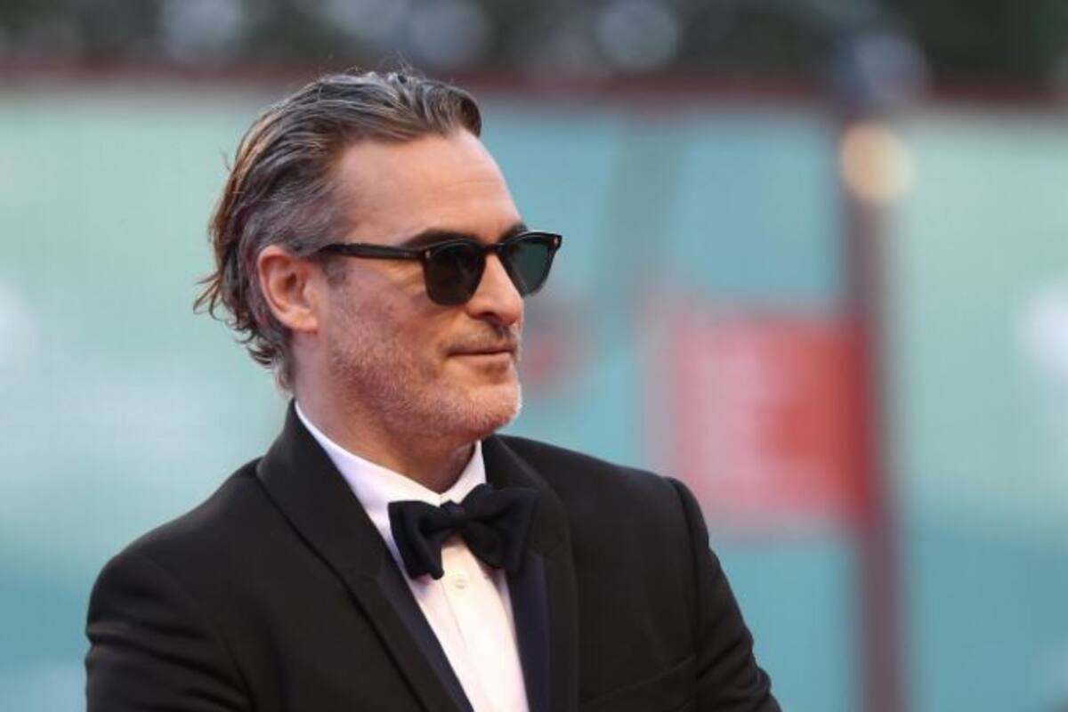 Joaquin Phoenix se avergüenza del clip en el que se le ve molesto en el set de Joker