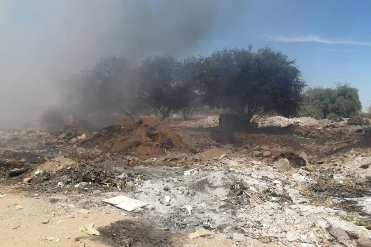 Atienden Bomberos un incendio de basura en La Choya